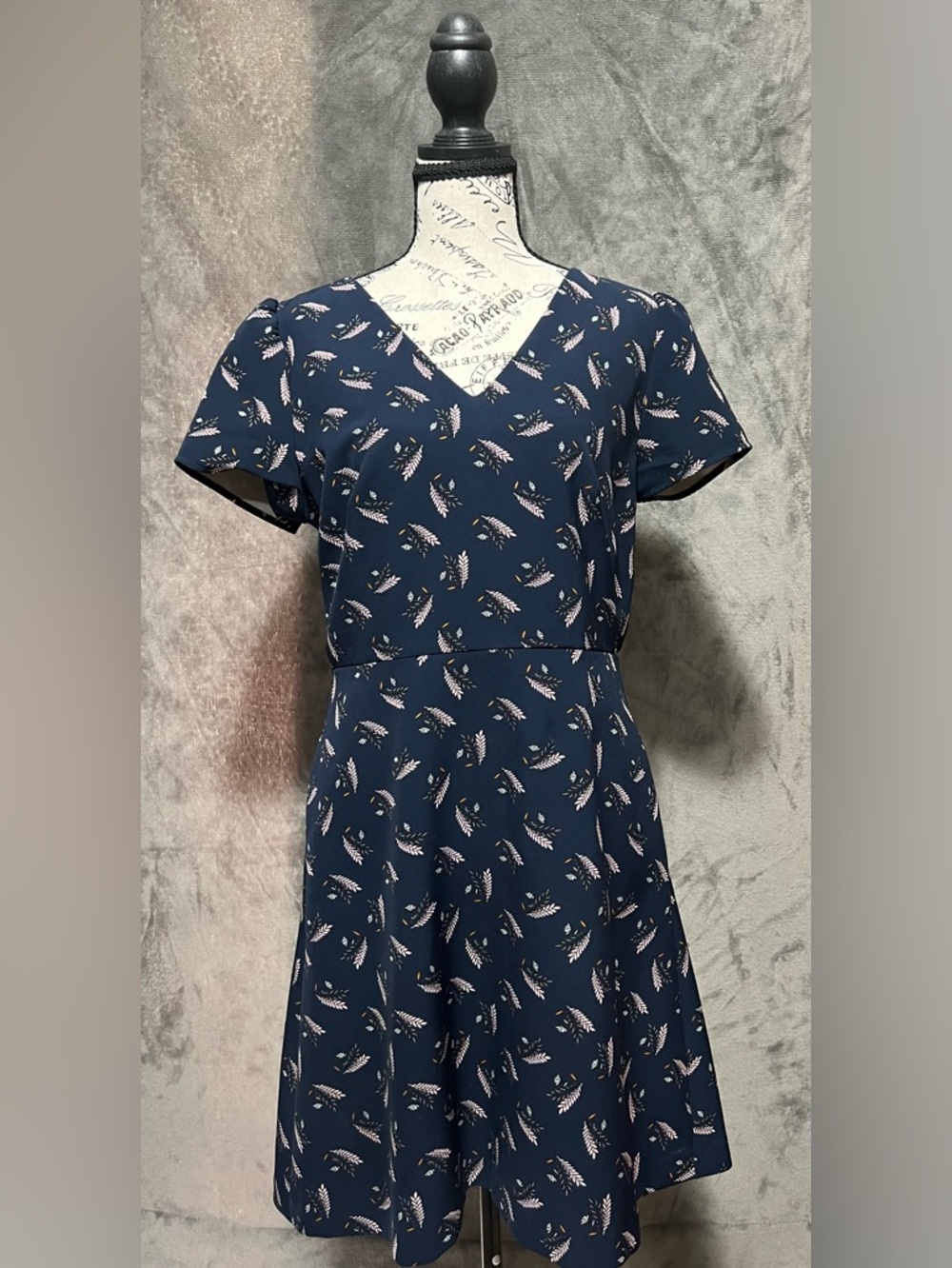LOFT Navy Floral Short Sleeve Dress With A Hidden Zipper And Two Pockets